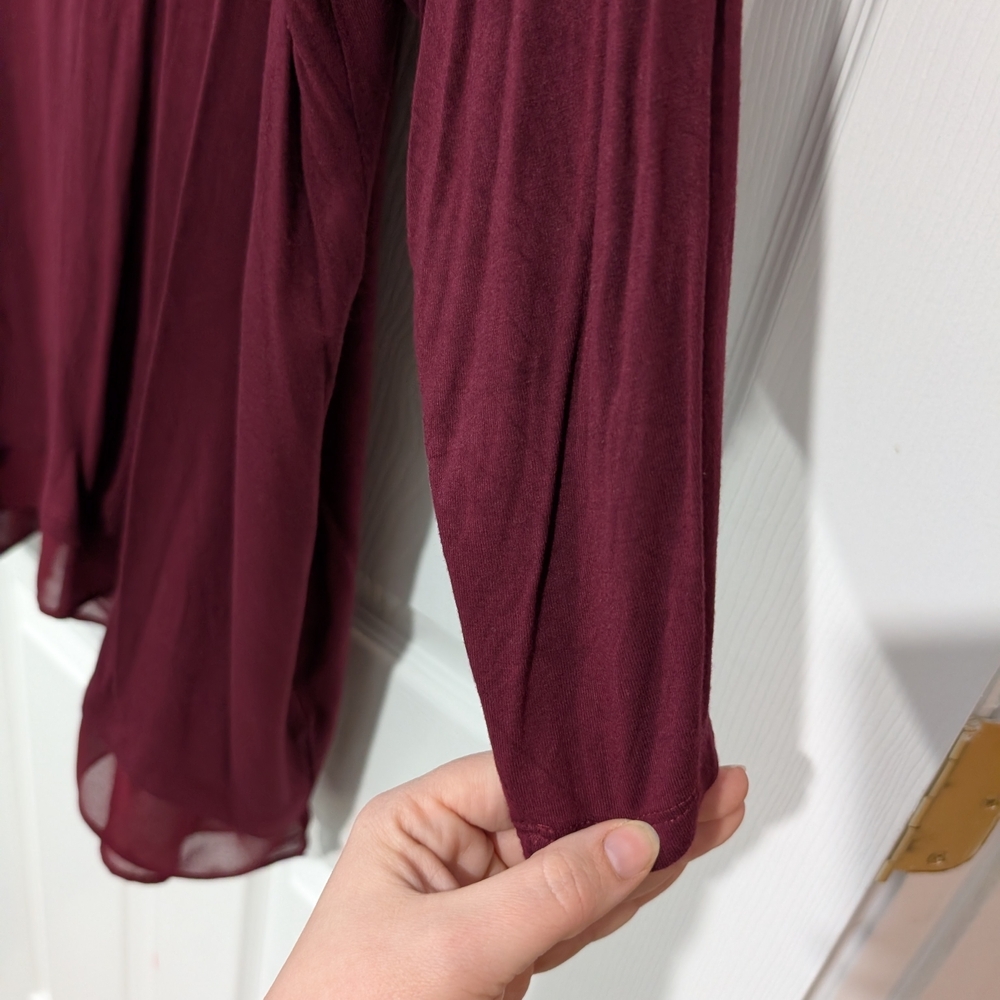 Rose + Olive Burgundy V-Neck w/ Rhinestone Trim 3/4 Sleeve Tunic in Size 2X - Picture 7 of 11